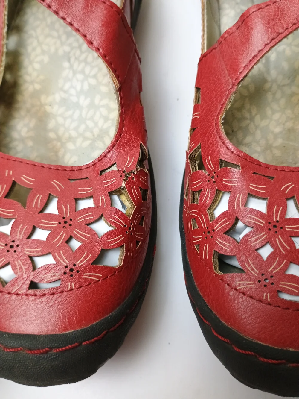 JBU by Jambu Bellerose 8M Red Cutout Mary Jane Flats with Black Sole
